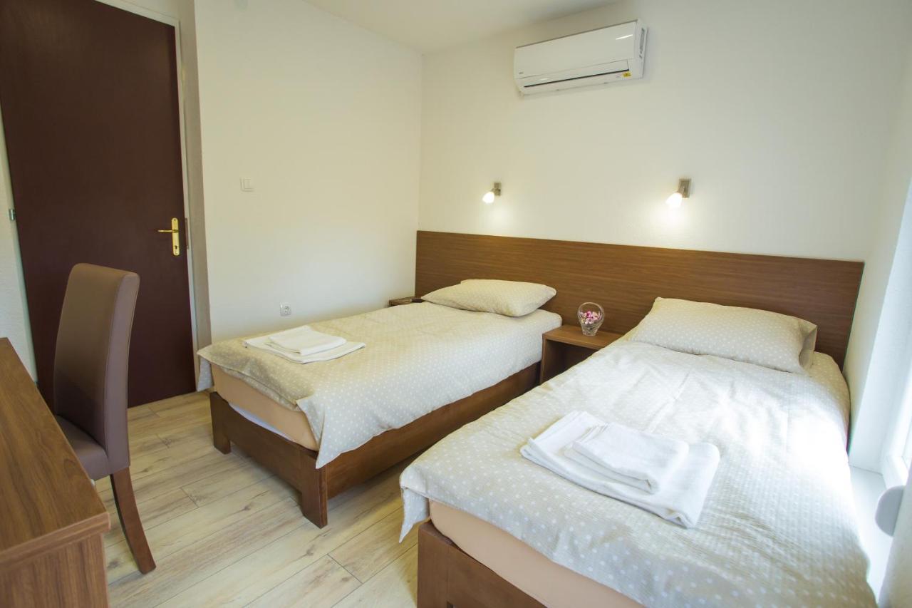 Apart As Mostar Bagian luar foto